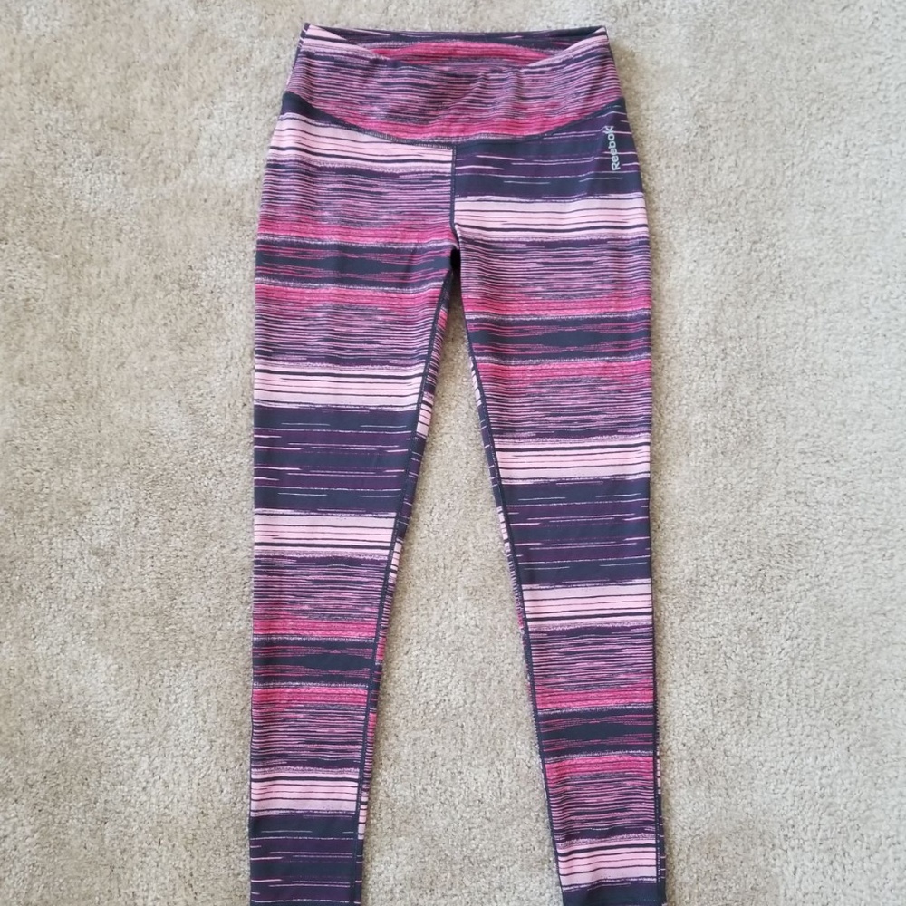 Cute Reebok Workout Leggings Size M